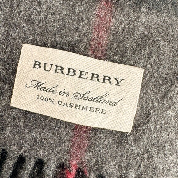 Burberry Cashmere Gray Plaid Print Made in Scotland Scarf - Picture 4 of 9